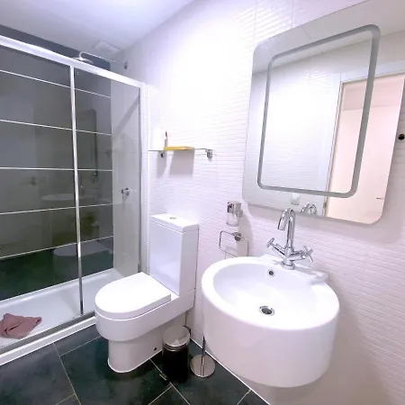 Tropicalidays Olas * بالم مار